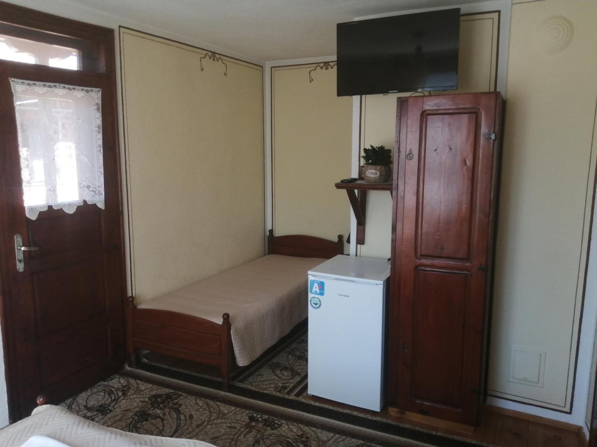 Guest Rooms Dona Kopriwschtiza Exterior foto