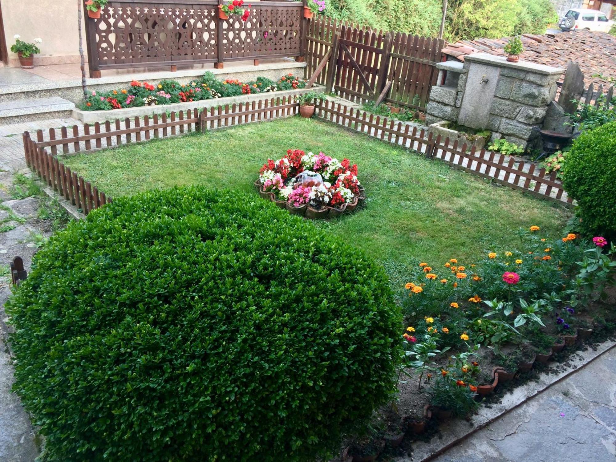 Guest Rooms Dona Kopriwschtiza Exterior foto
