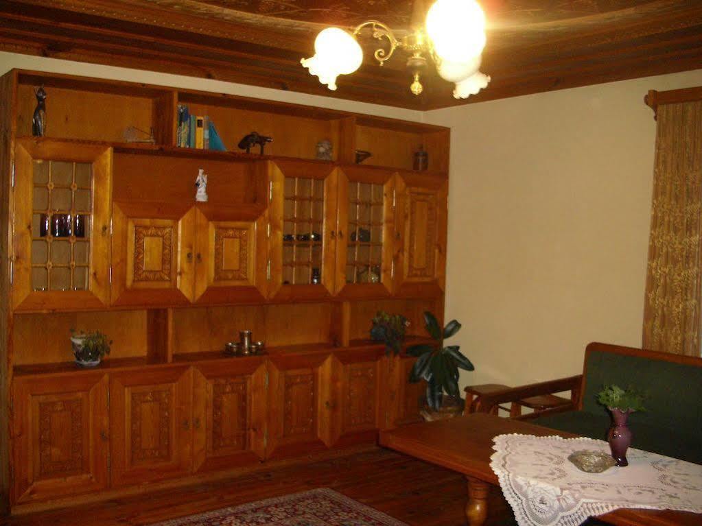 Guest Rooms Dona Kopriwschtiza Exterior foto